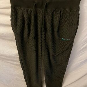 Nike: Sportswear Everyday Modern High Rise Sequoia (Olive Green) Joggers-XS